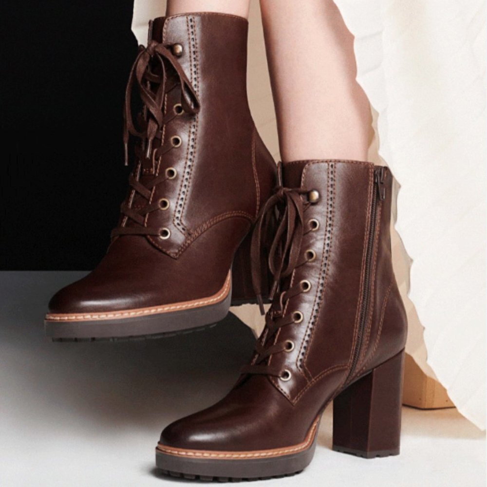 NATURALIZER Callie Lug Sole Booties (WIDE)